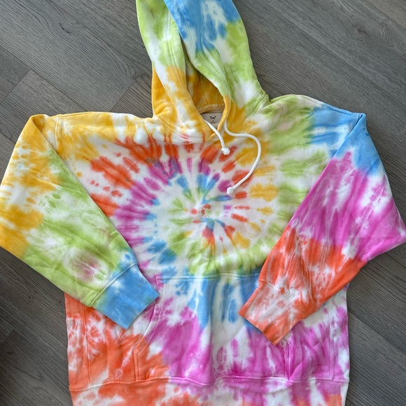 Aritzia TNA Hoodie - size 2 - Picture 1 of 1